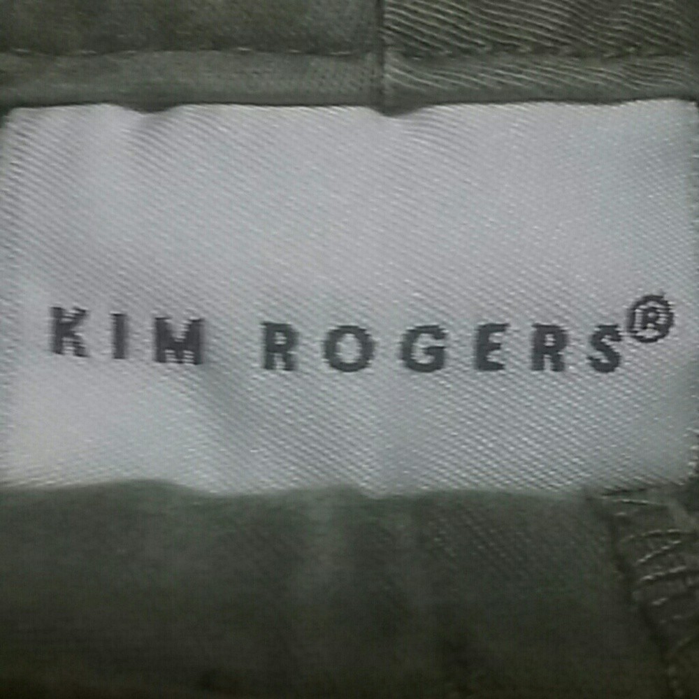 Capris - Picture 3 of 4